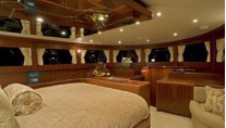 HUEYS ISLAND -  Master Cabin